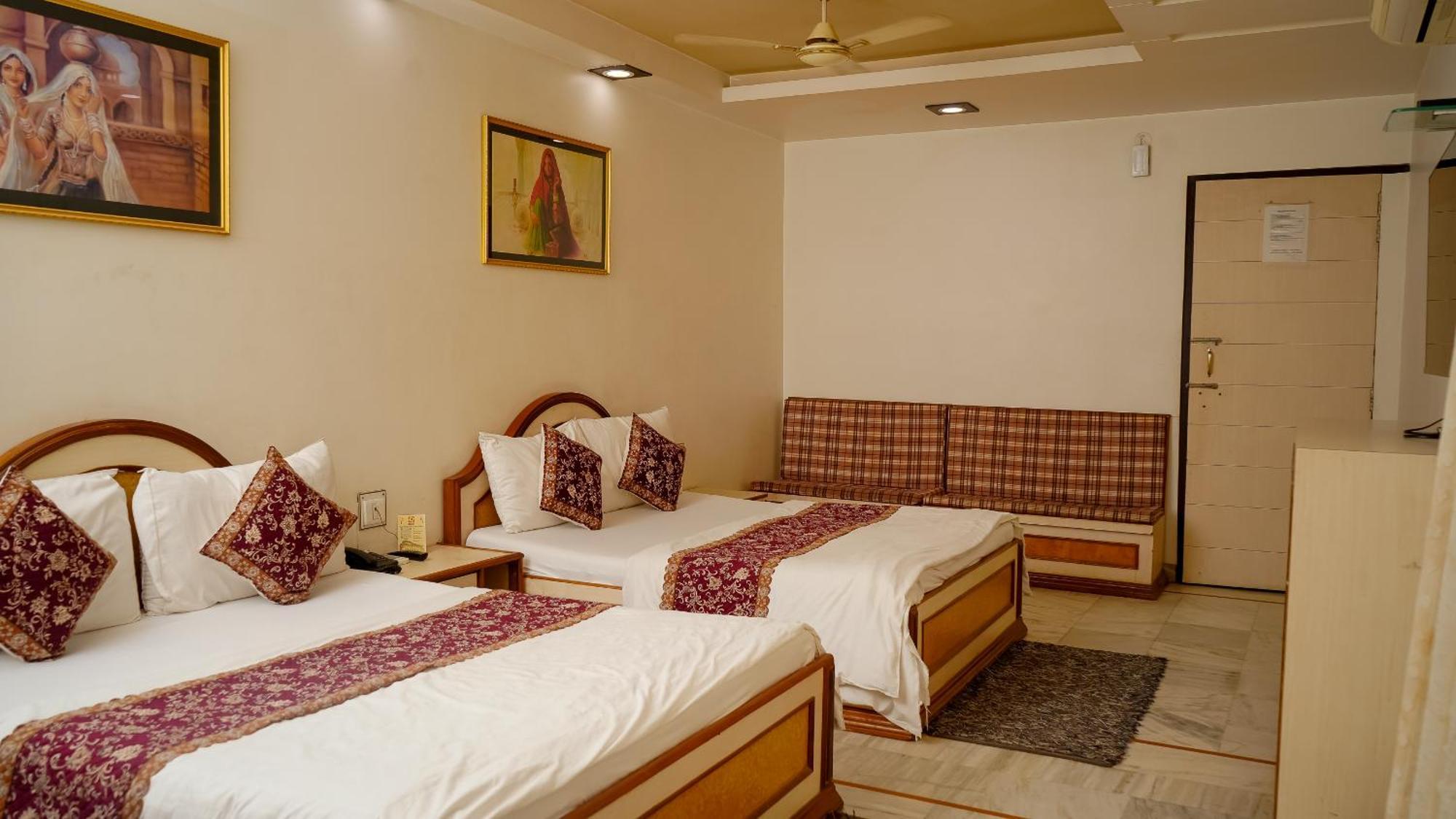 Hotel Ruby Jaipur Ngoại thất bức ảnh